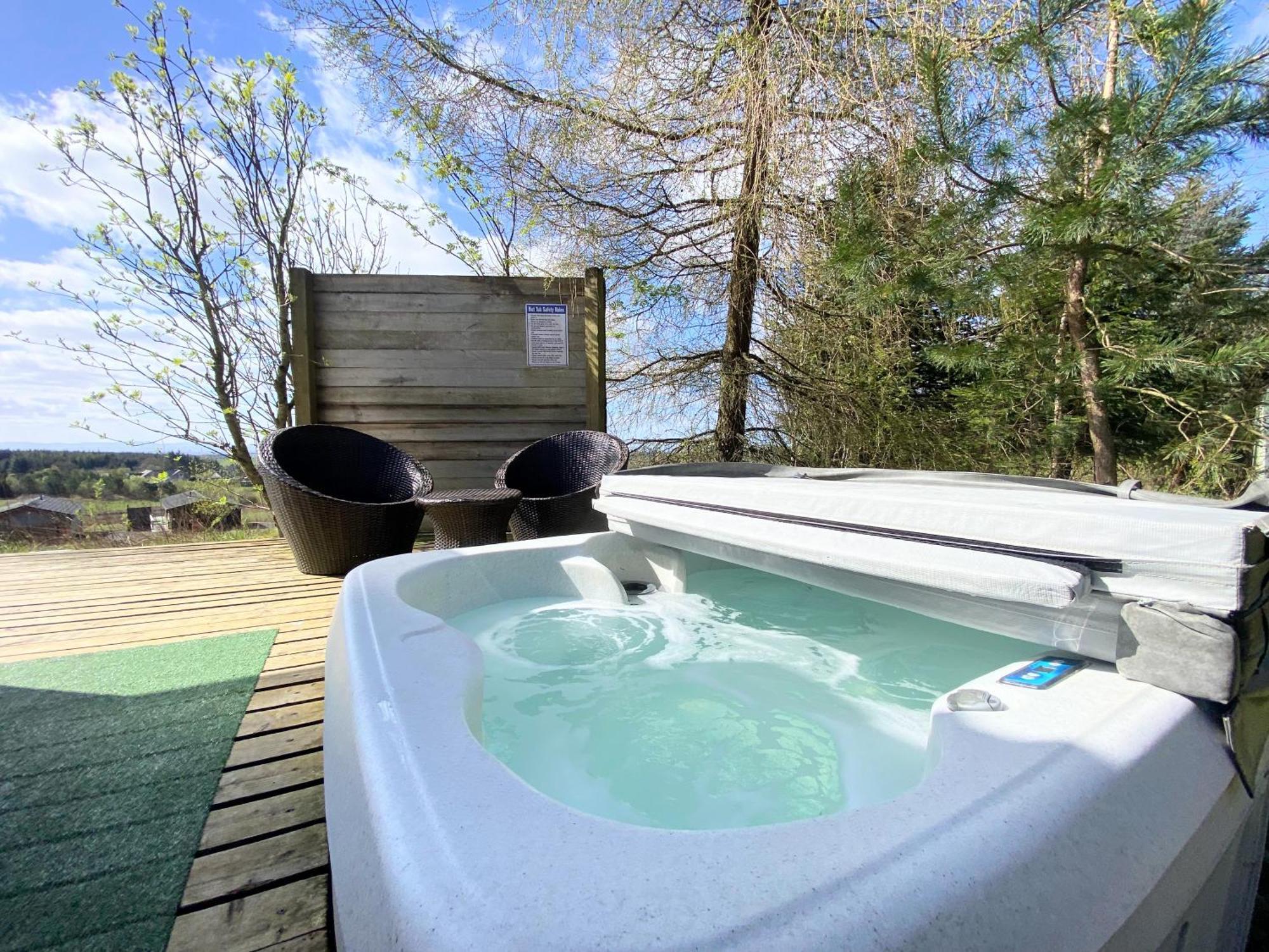 Villa Blair Tiny House With Private Hot Tub - Fife - Loch Leven - Lomond Hills Dunfermline Exterior foto